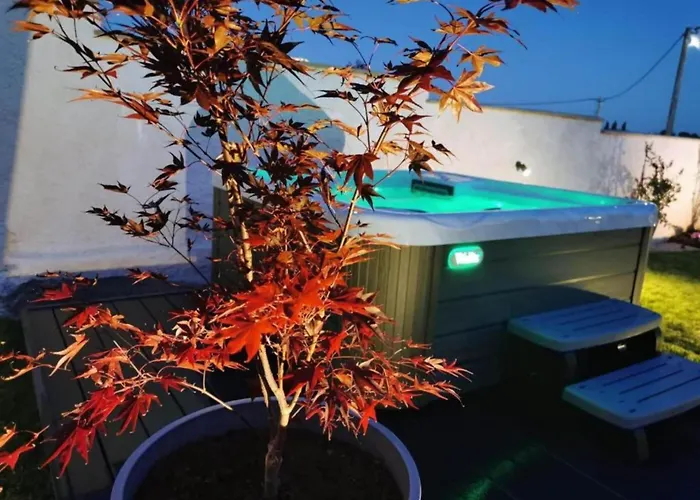 Superior One Bedroom 公寓 *