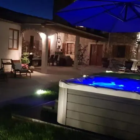 Apartment Superior One Bedroom Loborika